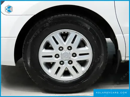HYUNDAI STAREX 3-SEATER VAN