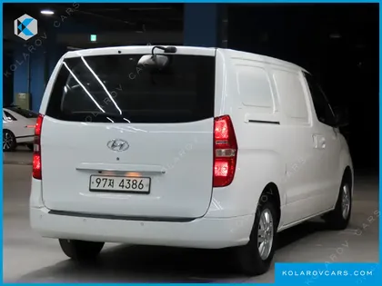 HYUNDAI STAREX 3-SEATER VAN