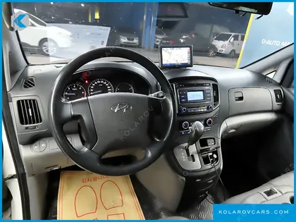 HYUNDAI STAREX 3-SEATER VAN