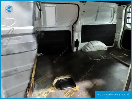 HYUNDAI STAREX 3-SEATER VAN