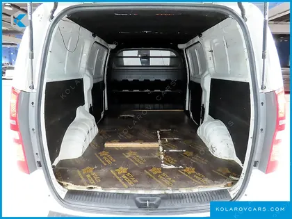 HYUNDAI STAREX 3-SEATER VAN
