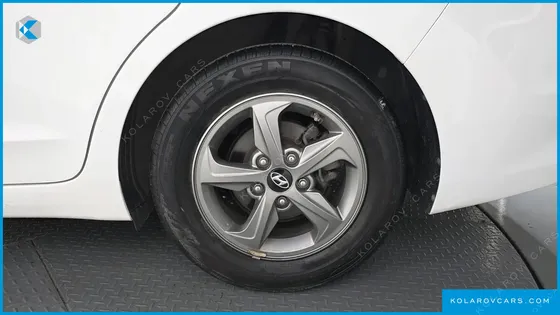 HYUNDAI ELANTRA (AVANTE) 1.6 GDI SMART