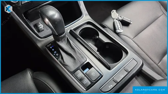 HYUNDAI GRANDEUR 3.0 MODREN BASIC (RENTAL CAR)