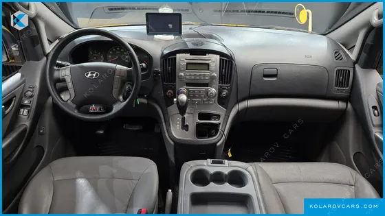 HYUNDAI STAREX GUARD CAR OF CHILDREN