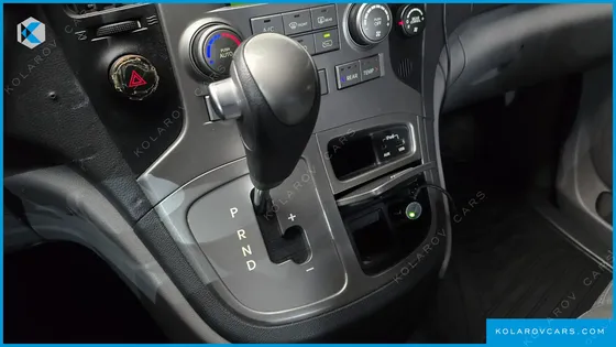 HYUNDAI STAREX GUARD CAR OF CHILDREN