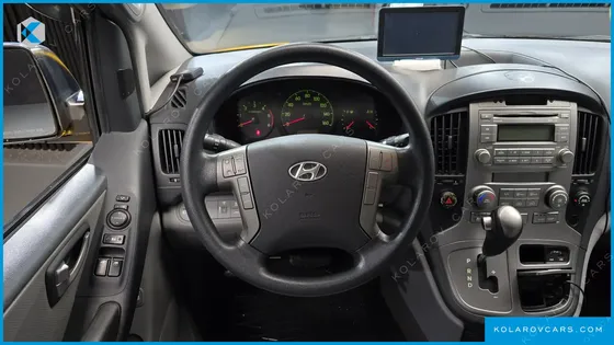 HYUNDAI STAREX GUARD CAR OF CHILDREN
