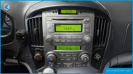 HYUNDAI STAREX GUARD CAR OF CHILDREN