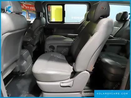 HYUNDAI STAREX 11-SEATER WAGON