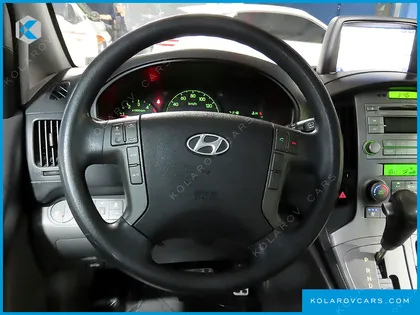 HYUNDAI STAREX 11-SEATER WAGON