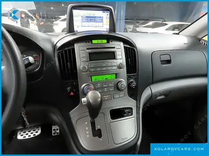 HYUNDAI STAREX 11-SEATER WAGON