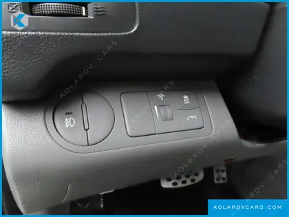 HYUNDAI STAREX 11-SEATER WAGON