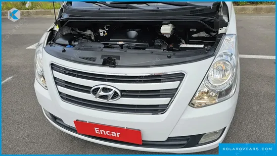 HYUNDAI STAREX 3-SEATER VAN