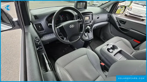 HYUNDAI STAREX 3-SEATER VAN