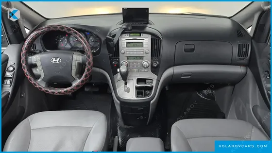 HYUNDAI STAREX 11-SEATER WAGON