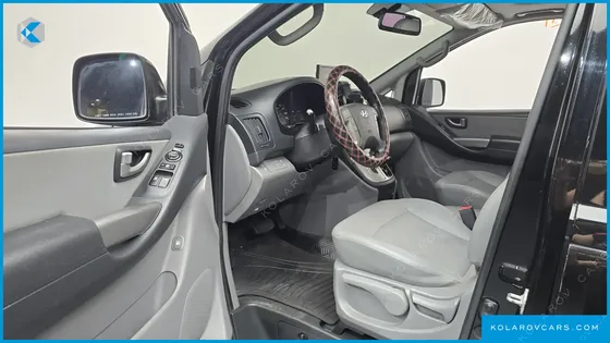 HYUNDAI STAREX 11-SEATER WAGON