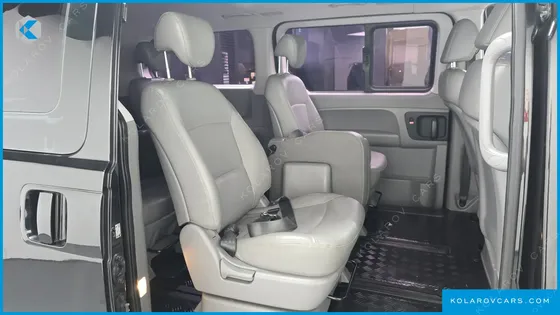 HYUNDAI STAREX 11-SEATER WAGON