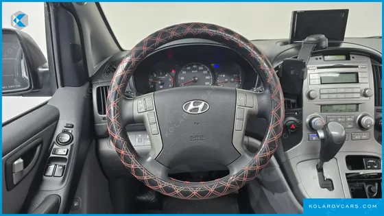 HYUNDAI STAREX 11-SEATER WAGON