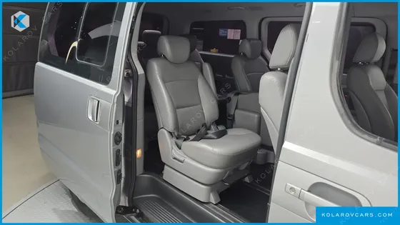 HYUNDAI STAREX 12-SEATER WAGON