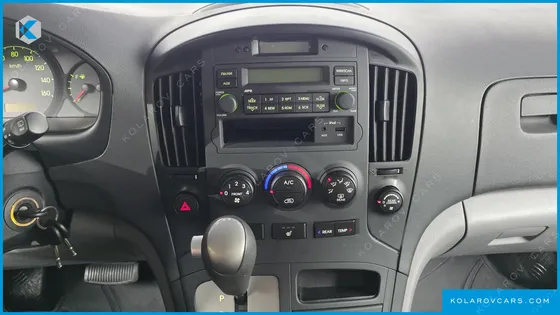 HYUNDAI STAREX 12-SEATER WAGON
