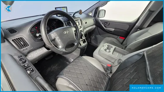 HYUNDAI STAREX 3-SEATER LPI VAN