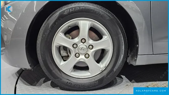 HYUNDAI ELANTRA (AVANTE) 1.6 LPI STYLE (RENTAL CAR)