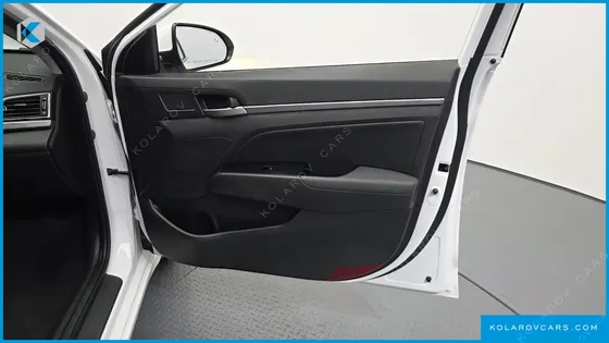 HYUNDAI ELANTRA (AVANTE) 1.6 GDI VALUE PLUS