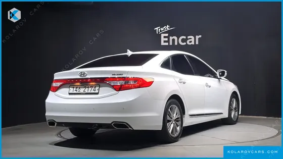 HYUNDAI GRANDEUR HG240 MODERN