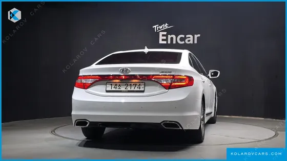 HYUNDAI GRANDEUR HG240 MODERN