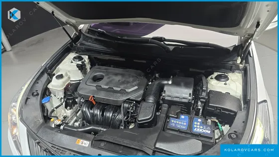 HYUNDAI GRANDEUR HG240 MODERN