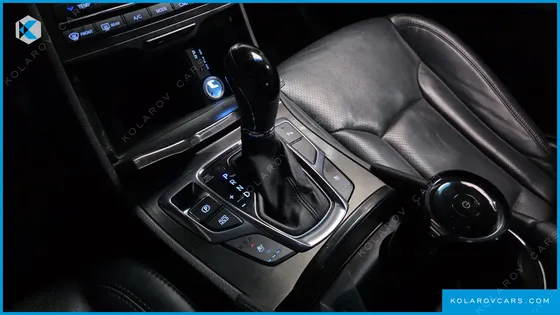 HYUNDAI GRANDEUR HG240 MODERN