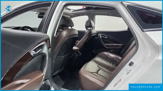 HYUNDAI GRANDEUR HG240 MODERN