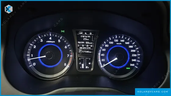 HYUNDAI GRANDEUR HG240 MODERN