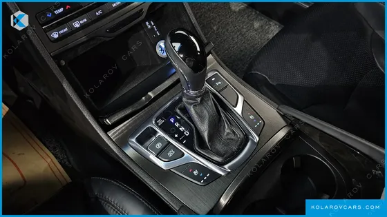 HYUNDAI GRANDEUR HG240 MODERN