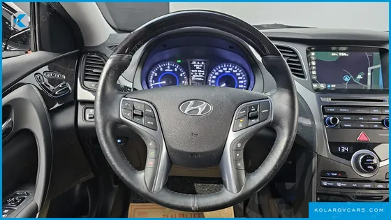 HYUNDAI GRANDEUR HG240 MODERN