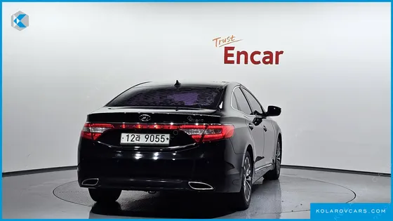 HYUNDAI GRANDEUR HG240 MODERN