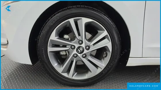 HYUNDAI ELANTRA (AVANTE) 1.6 GDI VALUE PLUS