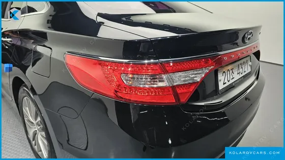HYUNDAI GRANDEUR HG240 MODERN