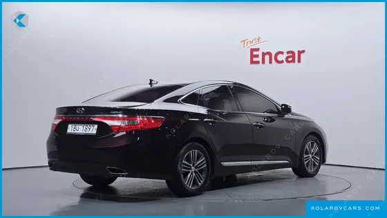 HYUNDAI GRANDEUR HG240 MODERN