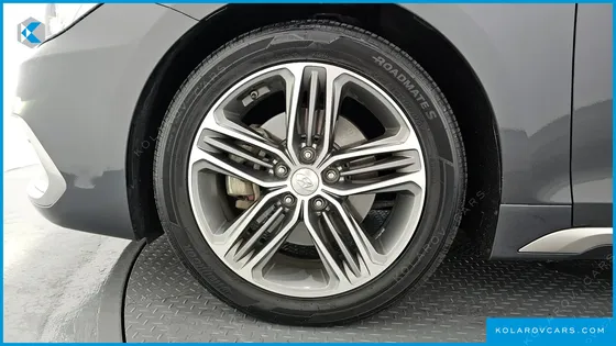 HYUNDAI GRANDEUR 3.0 LPI DSABLED PERSON