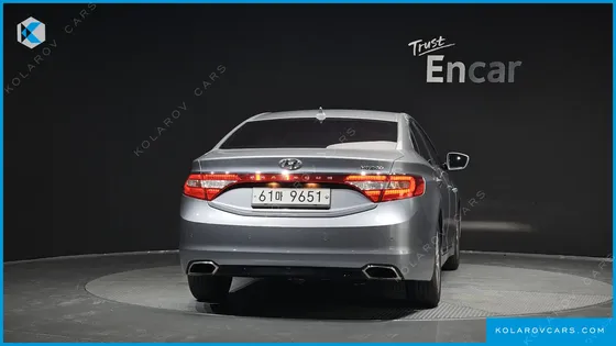 HYUNDAI GRANDEUR HG240 MODERN