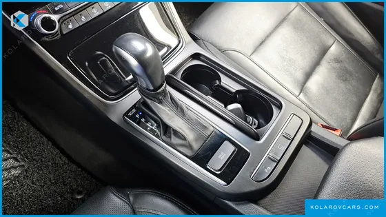 HYUNDAI GRANDEUR 2.4 MODERN BASIC (RENTAL CAR)