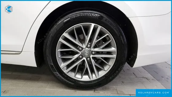 HYUNDAI GRANDEUR 2.4 MODERN BASIC (RENTAL CAR)