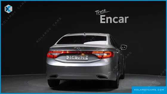 HYUNDAI GRANDEUR HG240 MODERN