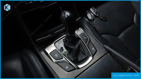 HYUNDAI GRANDEUR HG240 MODERN