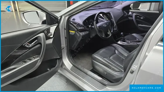 HYUNDAI GRANDEUR HG240 MODERN