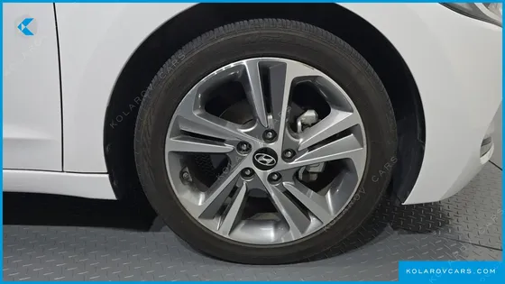 HYUNDAI ELANTRA (AVANTE) 1.6 GDI VALUE PLUS