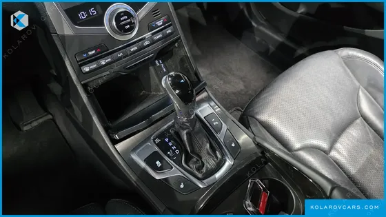 HYUNDAI GRANDEUR HG240 MODERN