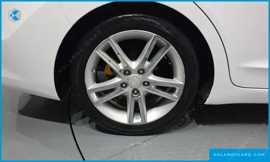 HYUNDAI ELANTRA (AVANTE) 1.6 GDI SMART