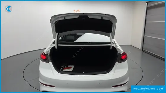 HYUNDAI ELANTRA (AVANTE) 1.6 GDI SMART