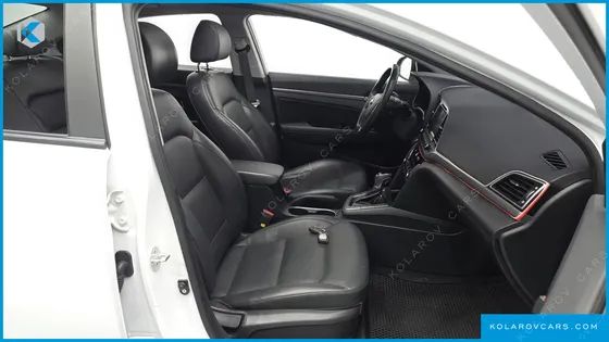 HYUNDAI ELANTRA (AVANTE) 1.6 GDI SMART